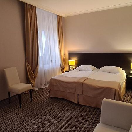 Optima Sumy Hotel ภายนอก รูปภาพ