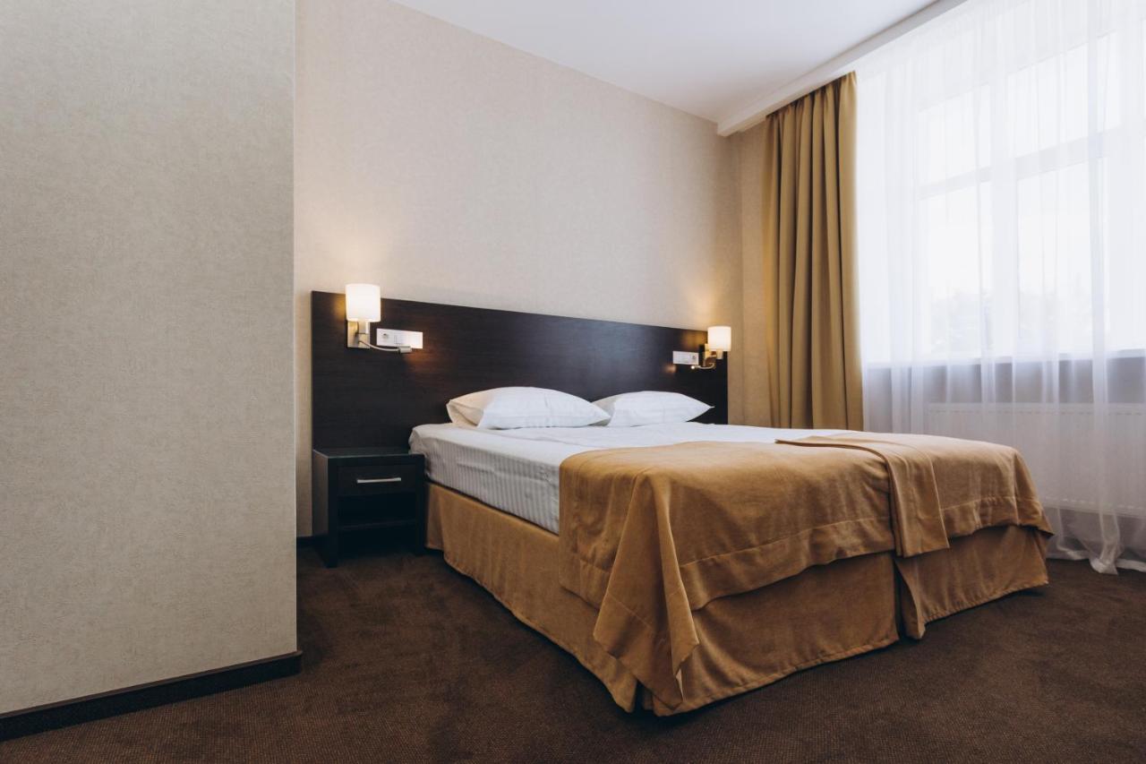 Optima Sumy Hotel ภายนอก รูปภาพ