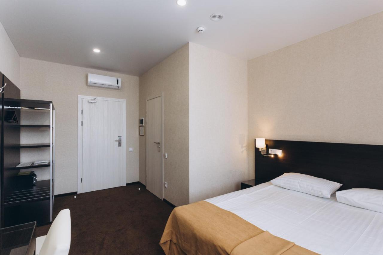Optima Sumy Hotel ภายนอก รูปภาพ