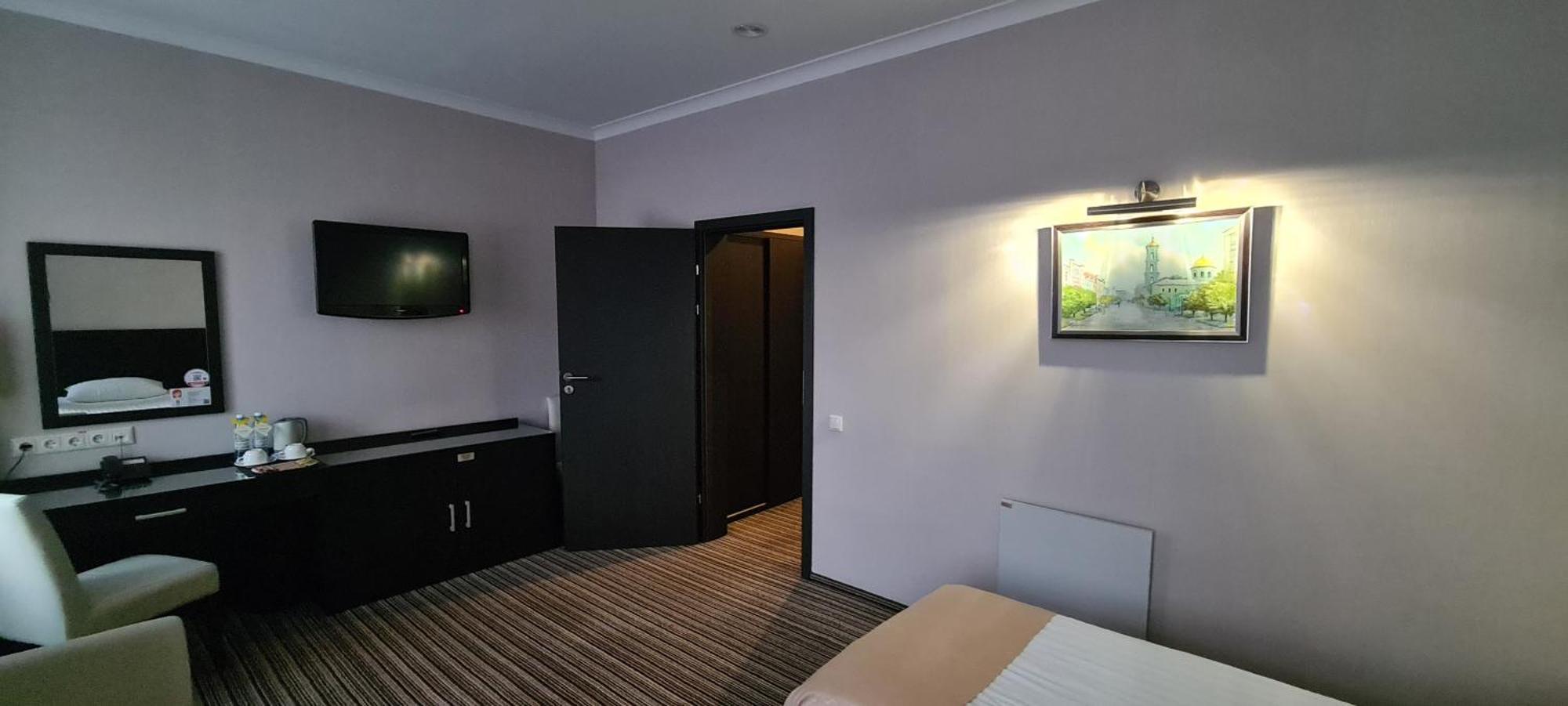 Optima Sumy Hotel ภายนอก รูปภาพ