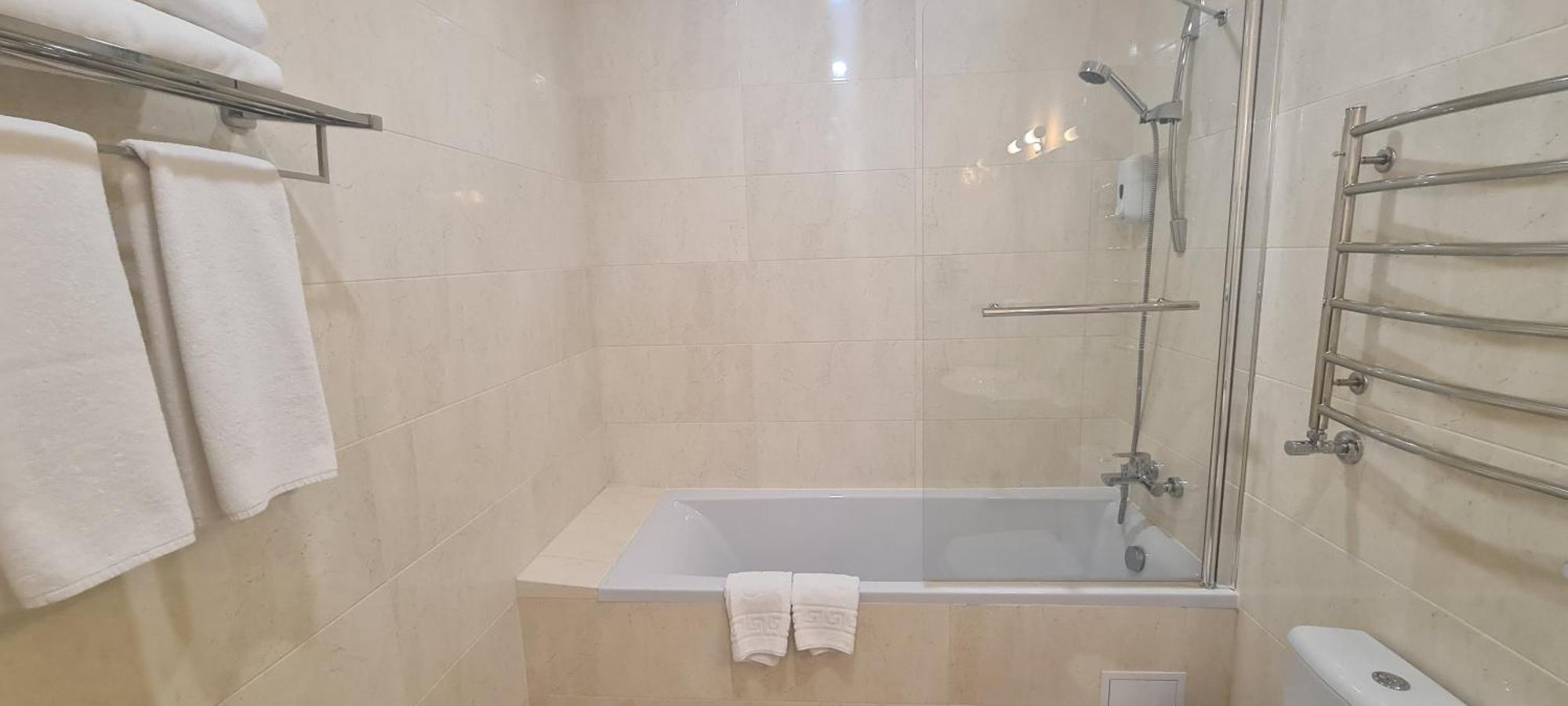 Optima Sumy Hotel ภายนอก รูปภาพ