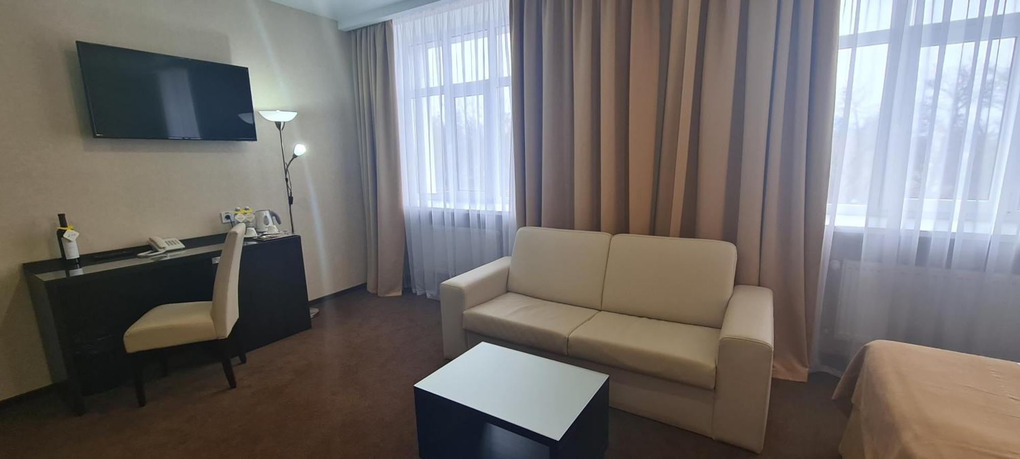 Optima Sumy Hotel ภายนอก รูปภาพ