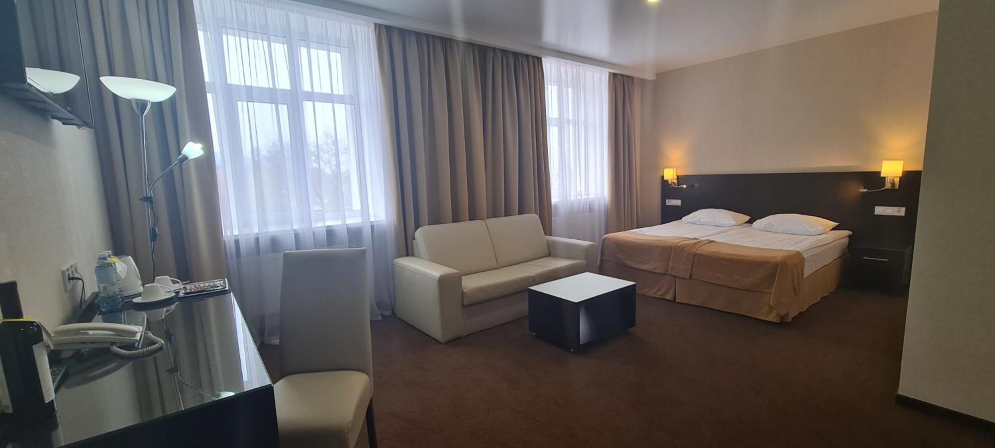 Optima Sumy Hotel ภายนอก รูปภาพ