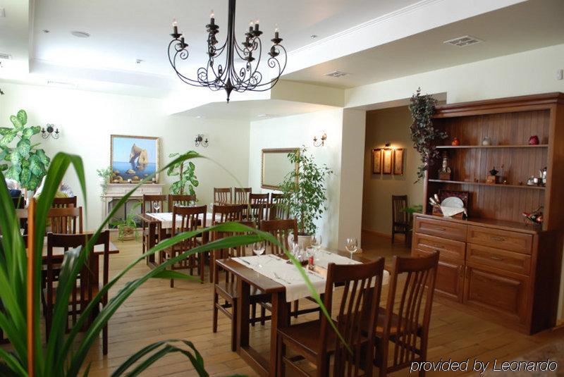 Optima Sumy Hotel ภายนอก รูปภาพ