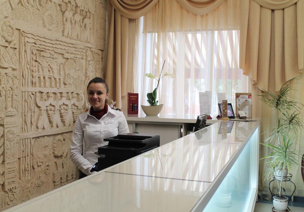 Optima Sumy Hotel ภายนอก รูปภาพ