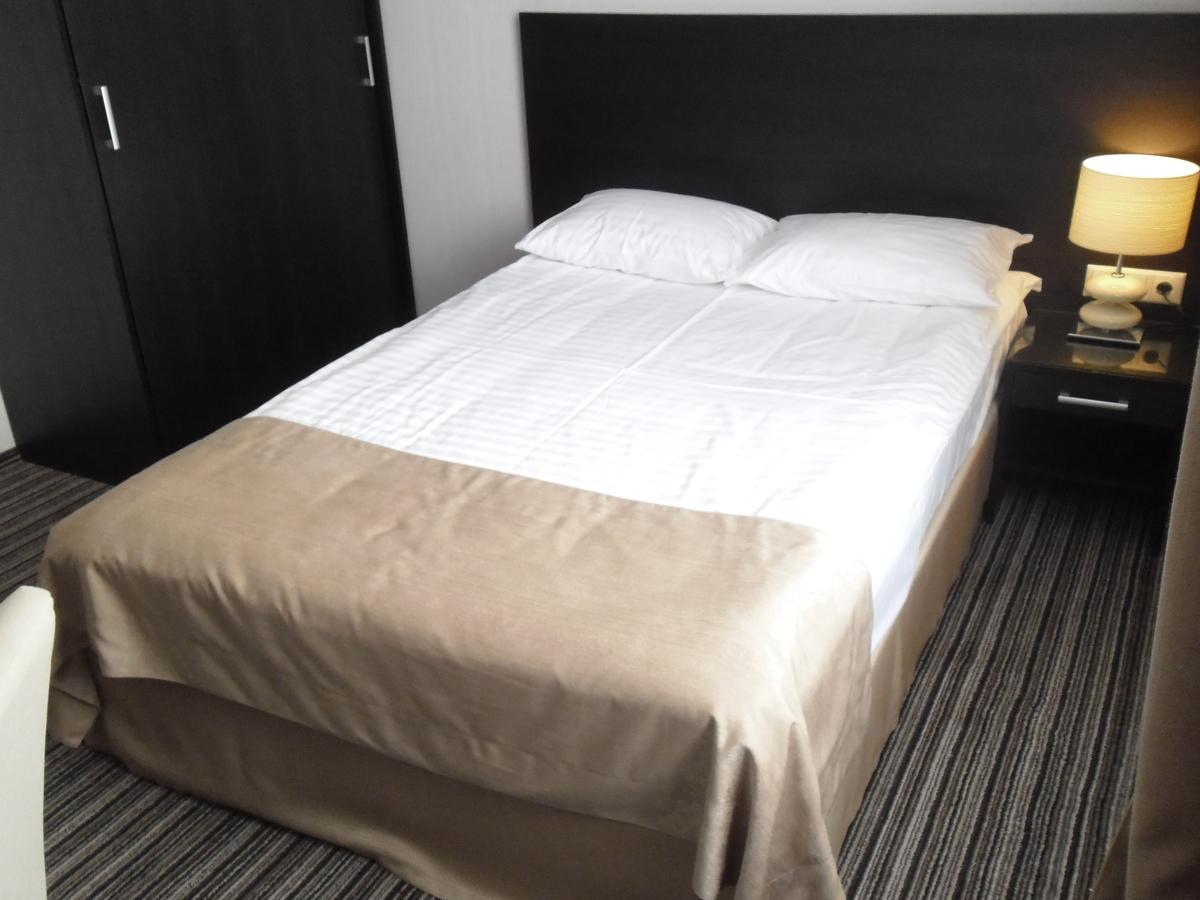 Optima Sumy Hotel ภายนอก รูปภาพ