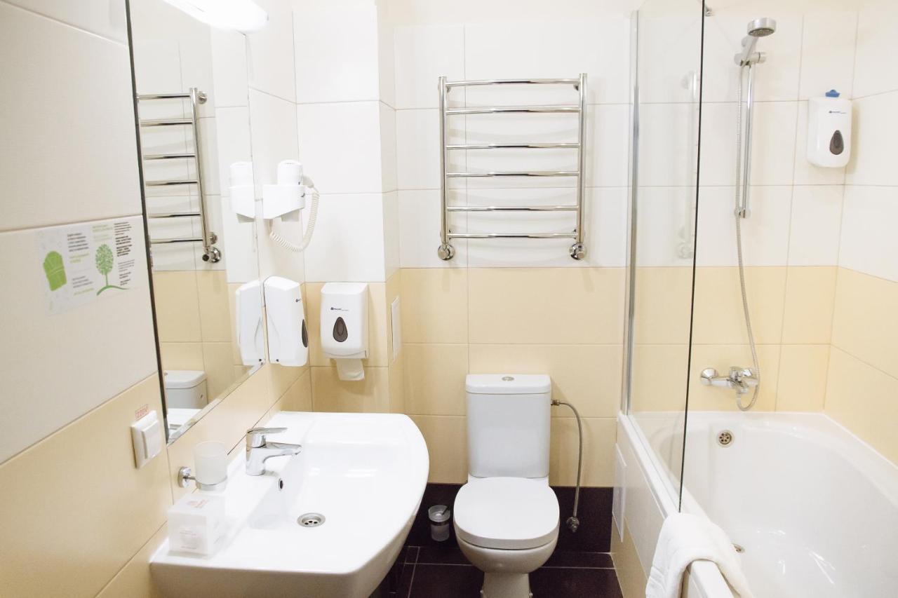 Optima Sumy Hotel ภายนอก รูปภาพ