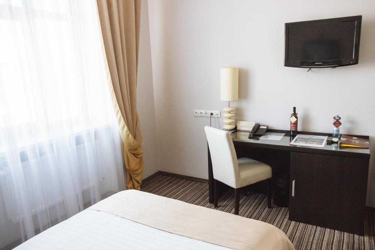 Optima Sumy Hotel ภายนอก รูปภาพ